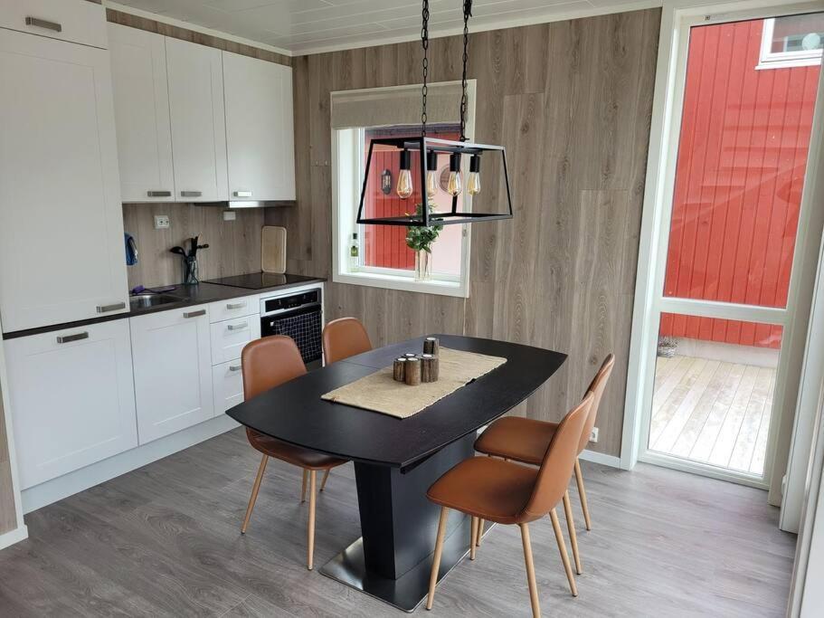 Waterfront Suite L Ballstad L Lofoten L Norway المظهر الخارجي الصورة