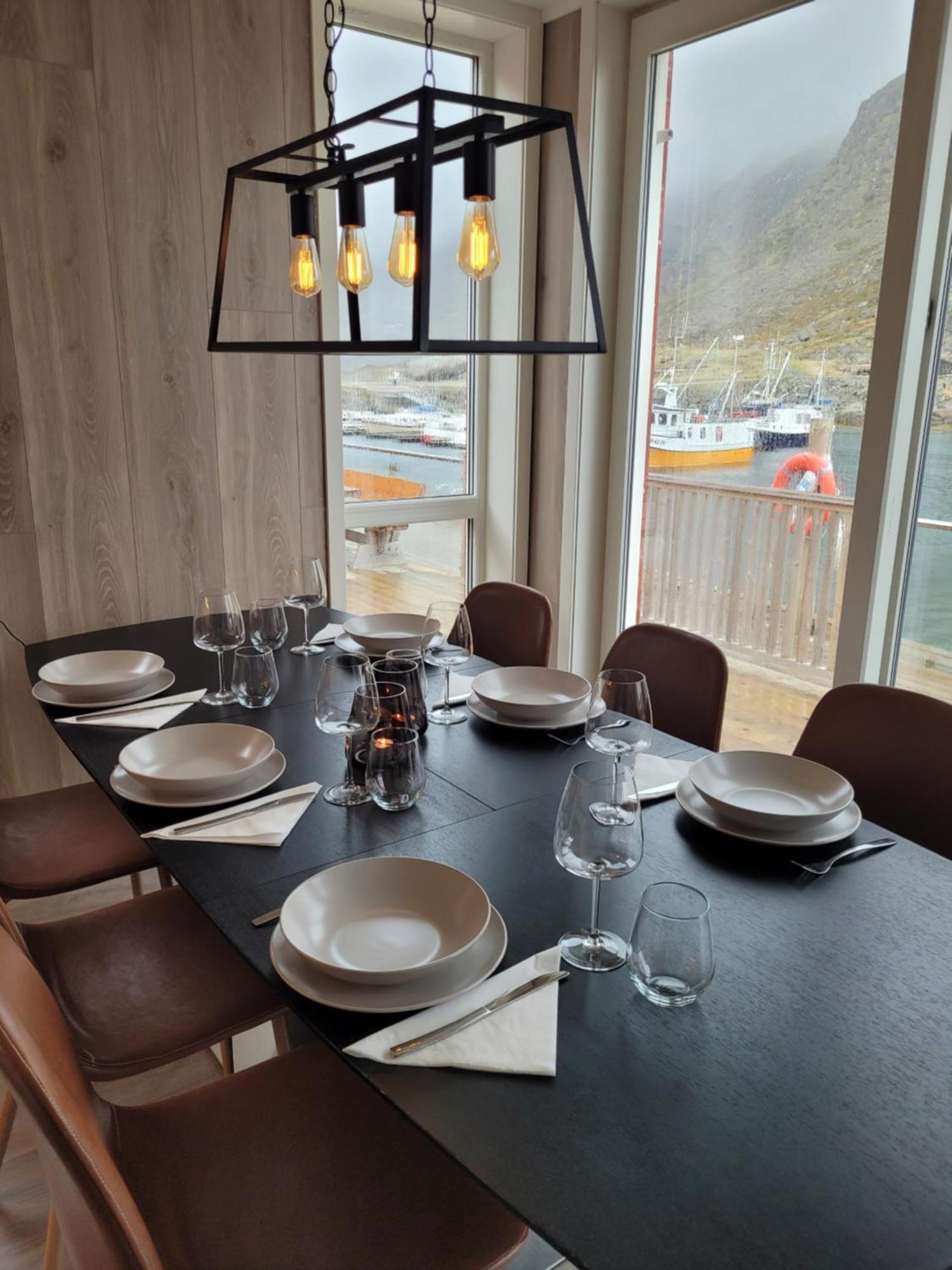 Waterfront Suite L Ballstad L Lofoten L Norway المظهر الخارجي الصورة